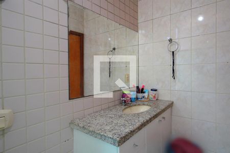 Casa à venda com 292m², 3 quartos e 2 vagasBanheiro 2