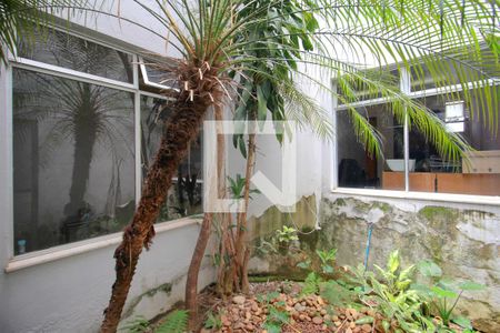 Casa à venda com 292m², 3 quartos e 2 vagasJardim de Inverno