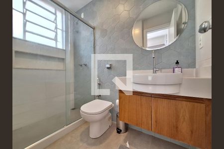 Banheiro da suíte de apartamento à venda com 1 quarto, 40m² em Laranjeiras, Rio de Janeiro