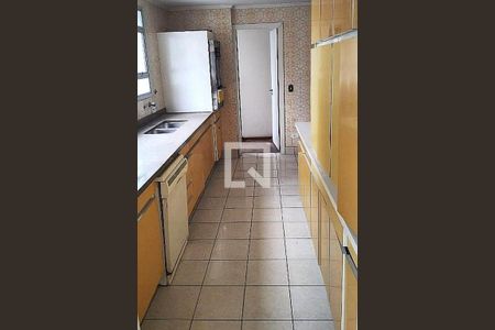 Apartamento à venda com 210m², 4 quartos e 2 vagas