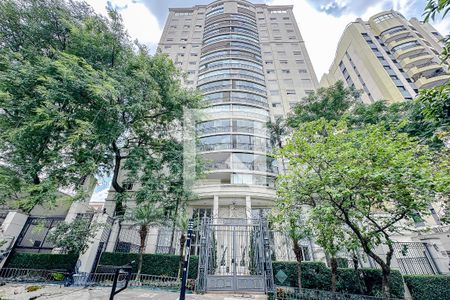 Apartamento para alugar com 121m², 3 quartos e 2 vagasFachada