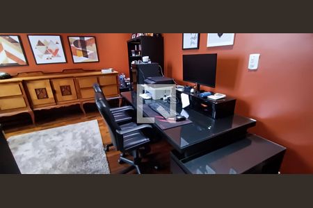 Apartamento para alugar com 330m², 4 quartos e 6 vagas Apartamento para alugar com 330m², 4 quartos e 6 vagasEscritório