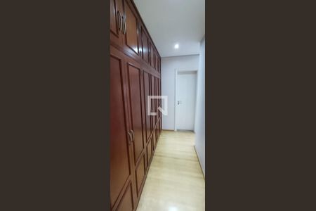 Apartamento para alugar com 330m², 4 quartos e 6 vagas Apartamento para alugar com 330m², 4 quartos e 6 vagasSuíte 3