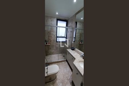 Apartamento para alugar com 330m², 4 quartos e 6 vagas Apartamento para alugar com 330m², 4 quartos e 6 vagasBanheiro da Suíte 3