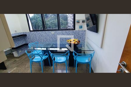 Apartamento para alugar com 330m², 4 quartos e 6 vagas Apartamento para alugar com 330m², 4 quartos e 6 vagasCozinha