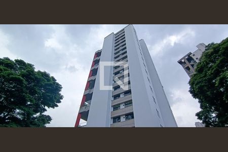 Apartamento para alugar com 330m², 4 quartos e 6 vagas Apartamento para alugar com 330m², 4 quartos e 6 vagasFachada