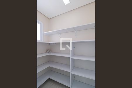 Casa para alugar com 500m², 6 quartos e 8 vagasDespensa