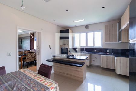 Casa para alugar com 500m², 6 quartos e 8 vagasCozinha