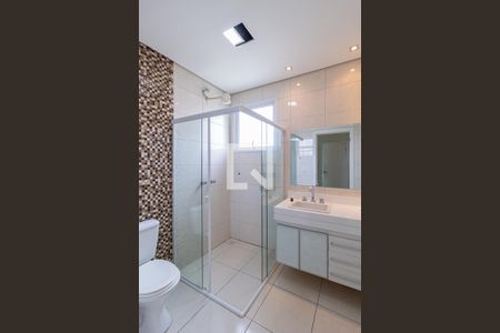 Casa para alugar com 500m², 6 quartos e 8 vagasBanheiro da suíte 1