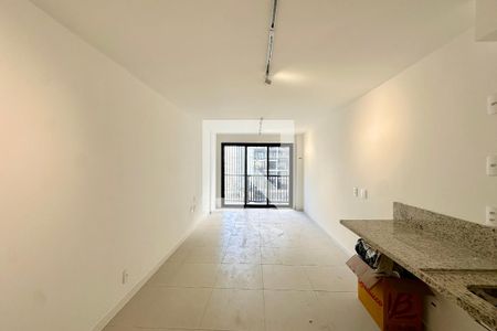 Sala/Quarto de kitnet/studio à venda com 1 quarto, 34m² em Centro, Rio de Janeiro