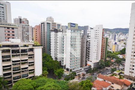 Apartamento à venda com 135m², 2 quartos e 2 vagasCobertura/ vista
