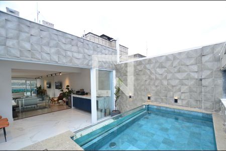 Apartamento à venda com 135m², 2 quartos e 2 vagasCobertura