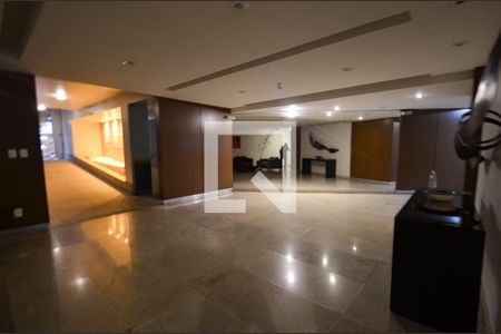 Apartamento à venda com 135m², 2 quartos e 2 vagasHall de entrada