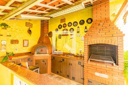 Casa à venda com 279m², 5 quartos e 5 vagas Casa à venda com 279m², 5 quartos e 5 vagasÁrea comum