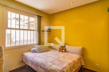 Casa à venda com 279m², 5 quartos e 5 vagas Casa à venda com 279m², 5 quartos e 5 vagasQuarto 2