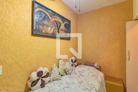 Casa à venda com 279m², 5 quartos e 5 vagas Casa à venda com 279m², 5 quartos e 5 vagasQuarto 1