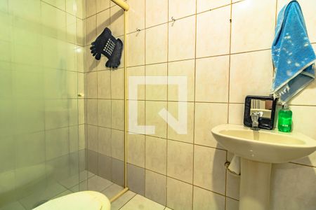 Casa à venda com 279m², 5 quartos e 5 vagas Casa à venda com 279m², 5 quartos e 5 vagasBanheiro de Serviço