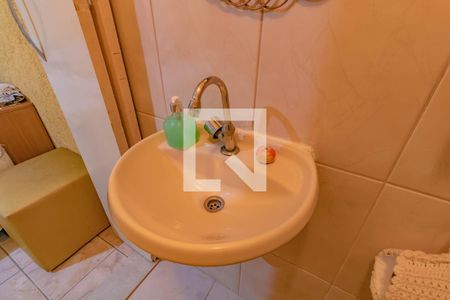 Casa à venda com 279m², 5 quartos e 5 vagas Casa à venda com 279m², 5 quartos e 5 vagasBanheiro do Quarto 1