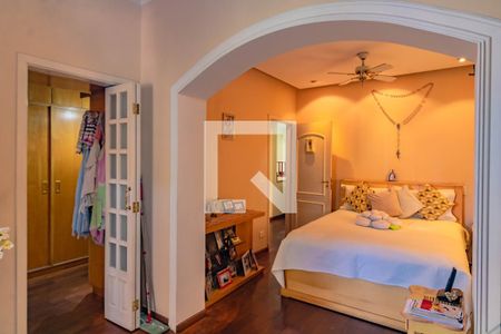 Casa à venda com 279m², 5 quartos e 5 vagas Casa à venda com 279m², 5 quartos e 5 vagasQuarto 4
