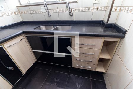 Apartamento para alugar com 57m², 2 quartos e 1 vaga Apartamento para alugar com 57m², 2 quartos e 1 vagaCozinha - Armários