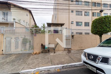 Apartamento para alugar com 57m², 2 quartos e 1 vaga Apartamento para alugar com 57m², 2 quartos e 1 vagaFachada