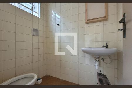 Casa para alugar com 125m², 2 quartos e 2 vagas Casa para alugar com 125m², 2 quartos e 2 vagasBanheiro de Serviço