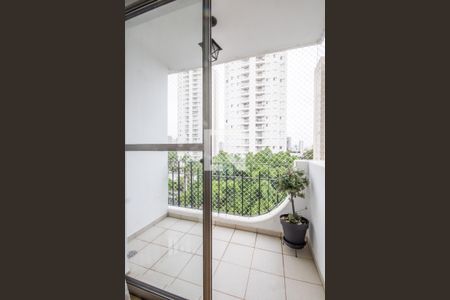 Sacada de apartamento para alugar com 3 quartos, 57m² em Cidade São Francisco, Osasco