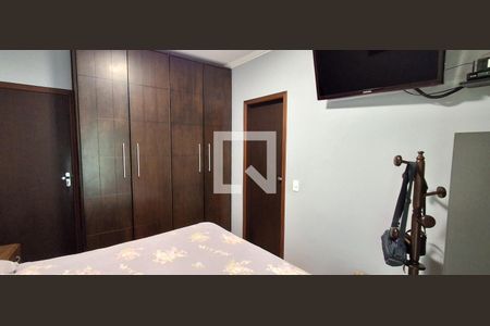 Apartamento à venda com 124m², 3 quartos e 3 vagasQuarto 2