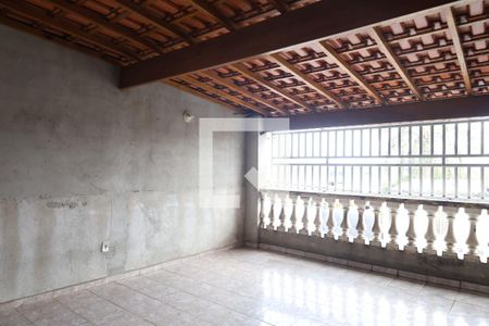 Casa à venda com 175m², 3 quartos e 2 vagasVaranda