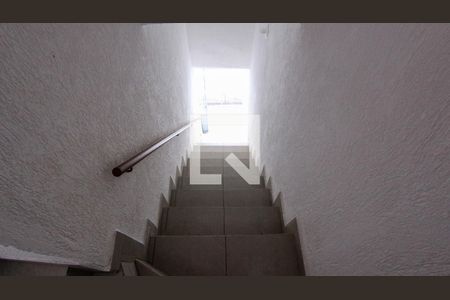 Escada de casa para alugar com 2 quartos, 70m² em Vila Celeste, São Paulo