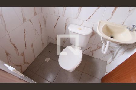 Casa para alugar com 70m², 2 quartos e sem vaga Casa para alugar com 70m², 2 quartos e sem vagaBanheiro