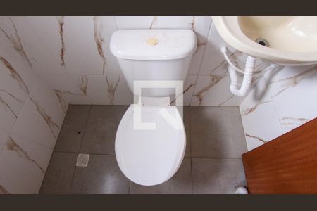 Casa para alugar com 70m², 2 quartos e sem vaga Casa para alugar com 70m², 2 quartos e sem vagaBanheiro