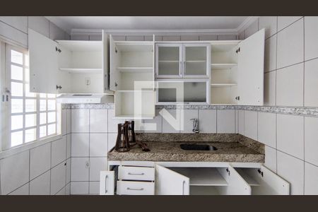 Casa à venda com 197m², 3 quartos e 2 vagasCozinha