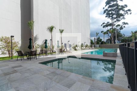 Apartamento à venda com 25m², 1 quarto e sem vaga Apartamento à venda com 25m², 1 quarto e sem vagaÁrea comum - Piscina