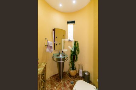 Casa à venda com 250m², 4 quartos e 3 vagasLavabo