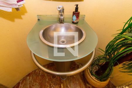 Casa à venda com 250m², 4 quartos e 3 vagasLavabo