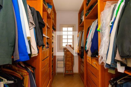 Casa à venda com 250m², 4 quartos e 3 vagasCloset da suíte