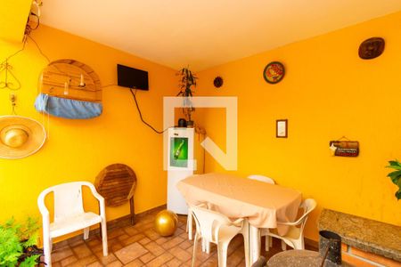 Casa à venda com 250m², 4 quartos e 3 vagasQuintal / Churrasqueira