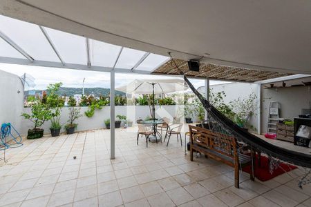 Apartamento à venda com 153m², 2 quartos e 1 vagaVaranda da Sala