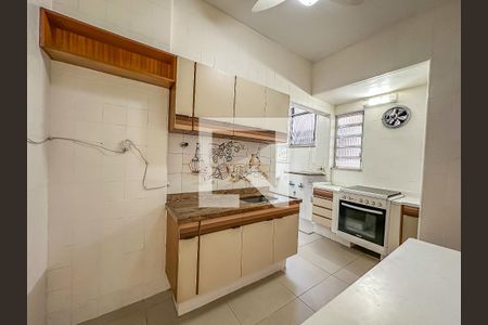 Apartamento à venda com 80m², 2 quartos e sem vagaCozinha