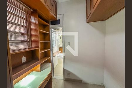Apartamento à venda com 80m², 2 quartos e sem vagaQuarto de Serviço