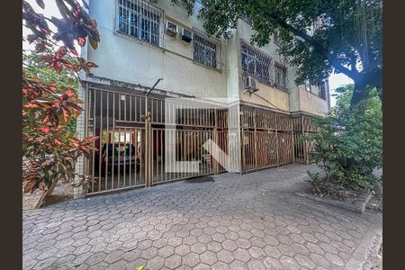 Apartamento à venda com 80m², 2 quartos e sem vagaFachada