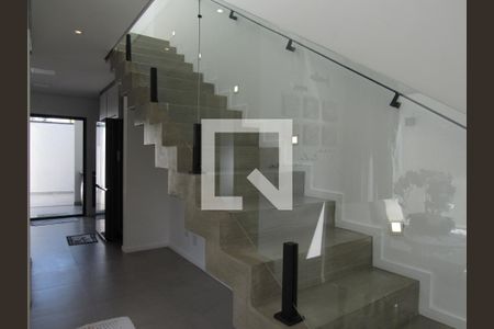 Sala de casa à venda com 3 quartos, 130m² em Novo Osasco, Osasco