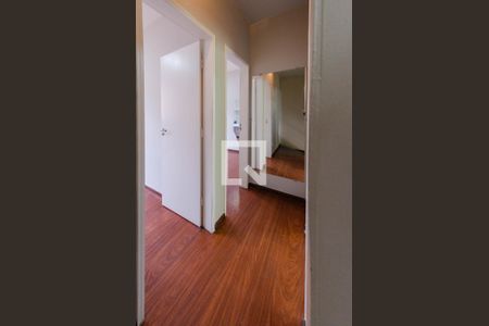 Casa de condomínio para alugar com 80m², 3 quartos e 1 vagaCorredor