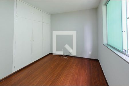 Quarto 2 de casa de condomínio para alugar com 3 quartos, 80m² em Caiçaras, Belo Horizonte