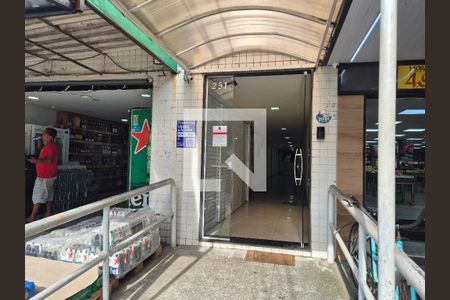 Apartamento à venda com 35m², 1 quarto e sem vaga Apartamento à venda com 35m², 1 quarto e sem vagaEntrada