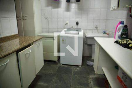 Casa à venda com 252m², 3 quartos e 4 vagasÁrea de Serviço