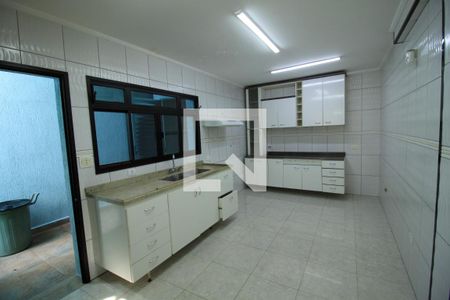 Casa à venda com 180m², 2 quartos e 2 vagasCozinha