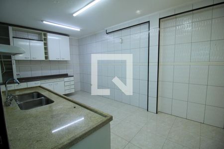 Casa à venda com 180m², 2 quartos e 2 vagasCozinha