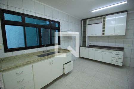 Casa à venda com 180m², 2 quartos e 2 vagasCozinha
